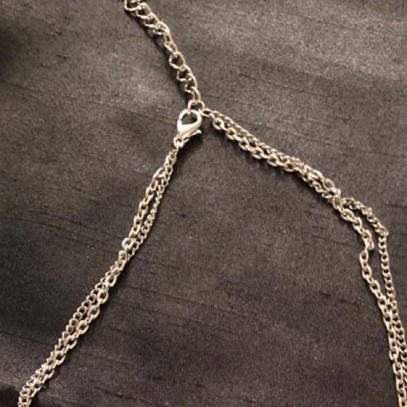 🆕🔥ORANGE Crystals on Gold Delicate Necklace - Picture 3 of 3